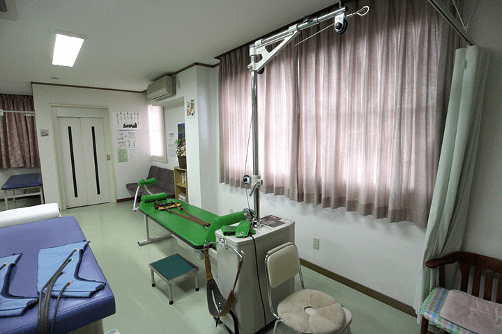 間歇牽引装置(筋ストレッチ装置)